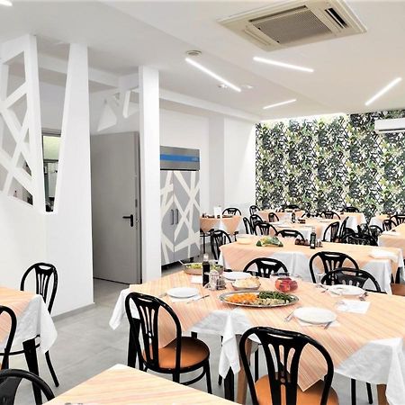 Hotel Madrid Rimini Exteriér fotografie
