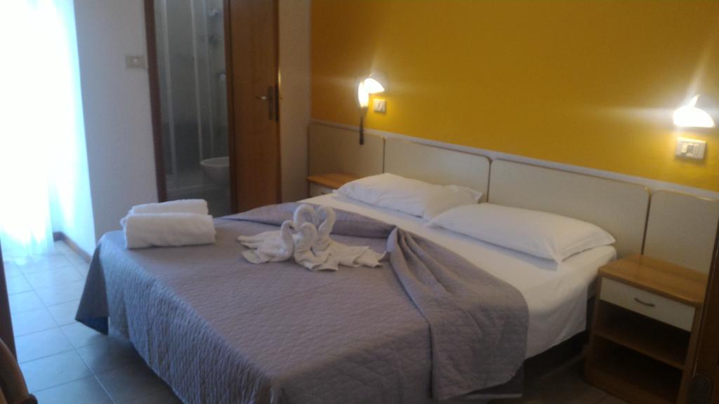 Hotel Madrid Rimini Exteriér fotografie
